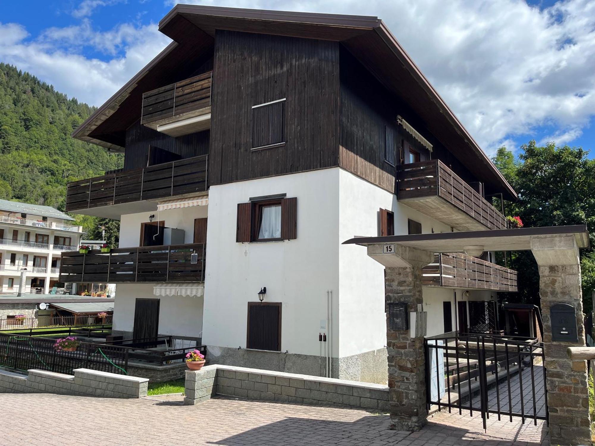 Giava'S Mountain Place Aprica Exterior photo